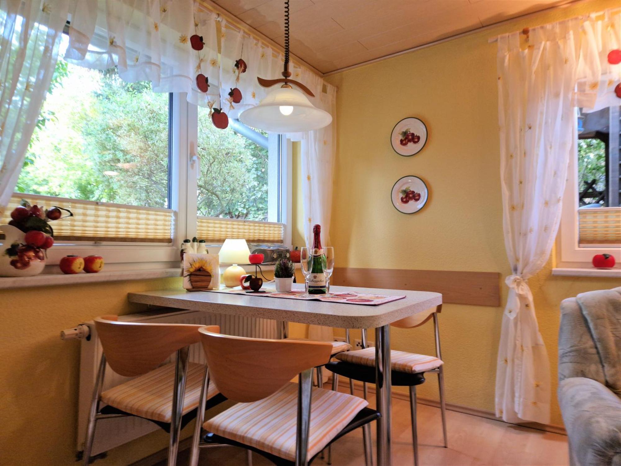 Apartmán Ahlbeck, Ferienobjekt Apfel-Blume-Veilchen Heringsdorf  Pokoj fotografie